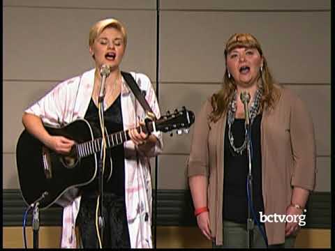 Singer/songwriter Amanda Lyn 11-28-17