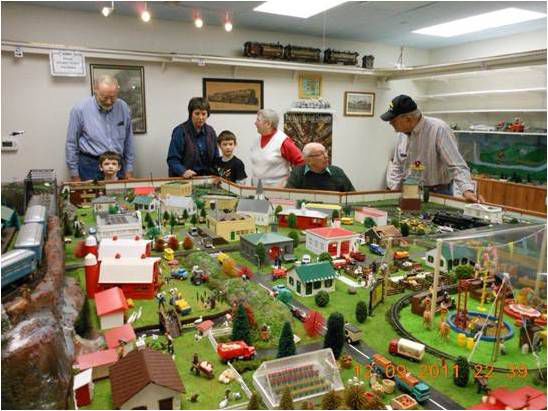 Heritage of Green Hills Annual Holiday Gift to the Reading Community: A Free Model Railroad Exhibition