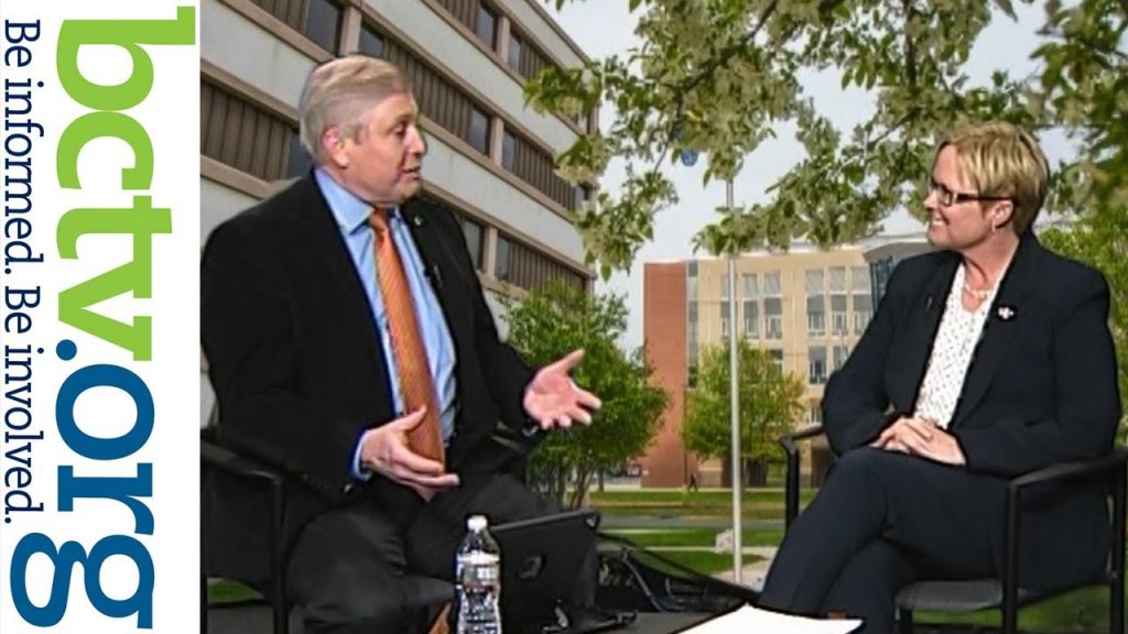 New RACC president Dr. Susan Looney talks with Christian Leinbach 1-14-19