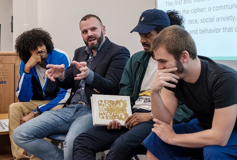 New hip hop course puts a fresh spin on learning