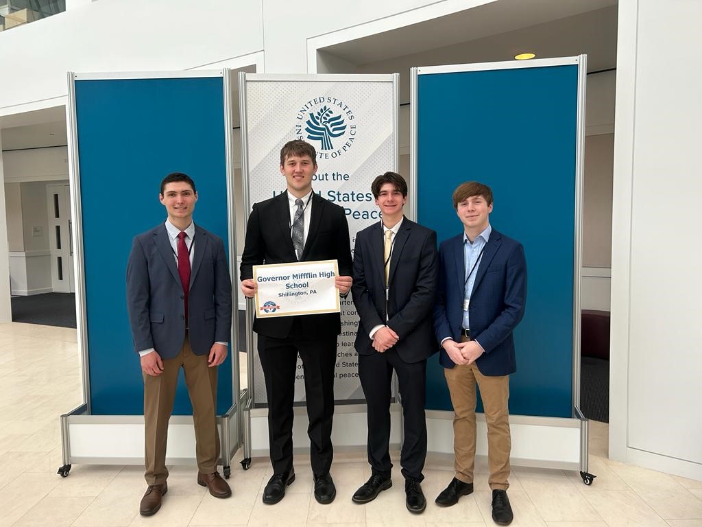 Local Academic World Quest Team Participates in National Competition