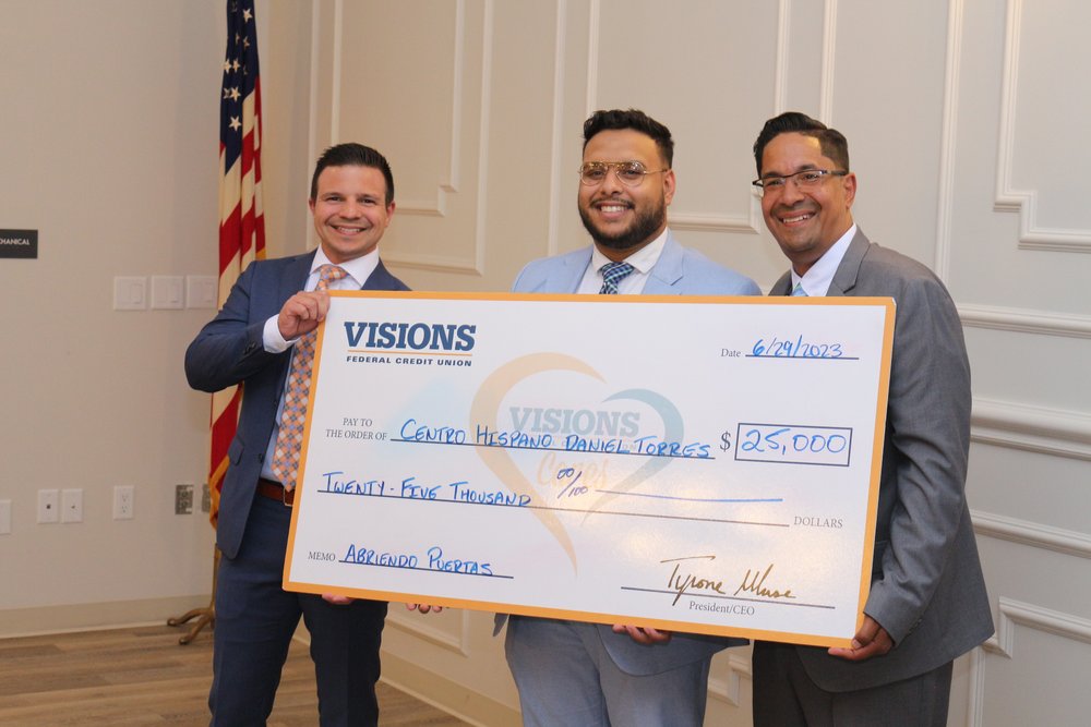 Visions Donates $25,000 to Centro Hispano at Awards Gala