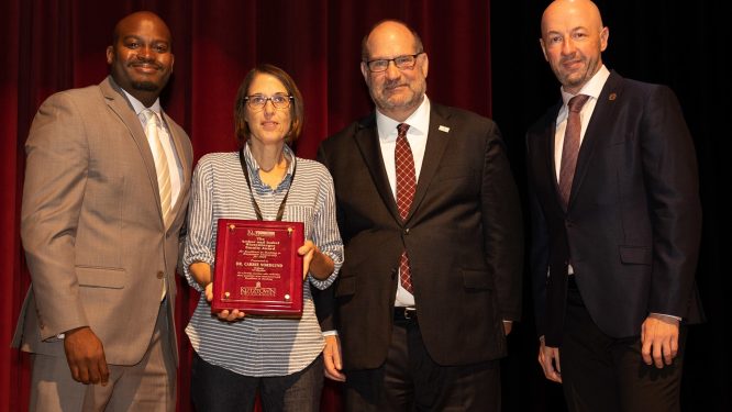 Nordlund Receives 2023 Arthur and Isabel Wiesenberger Award for Excellence in Teaching