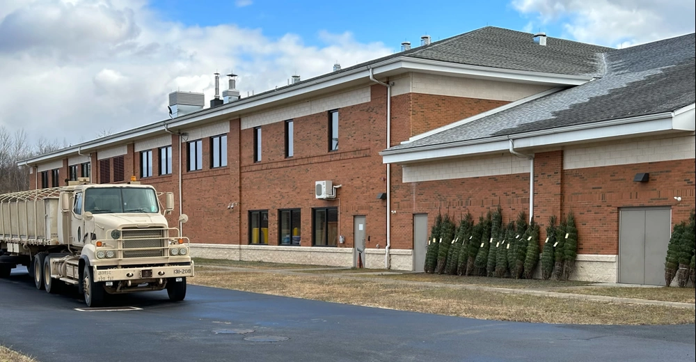 Cooperative Effort Provides Veterans, National Guard Members Opportunity to Have ‘Real’ Christmas Trees