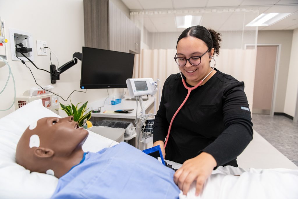 Neag Foundation Grant Expands Nursing Scholarship Fund