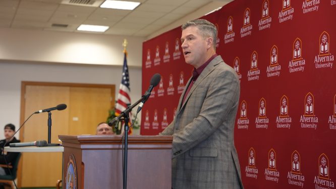 Header School of Business Namesake Mentors Students Through Alvernia’s Executive-in-Residence Program