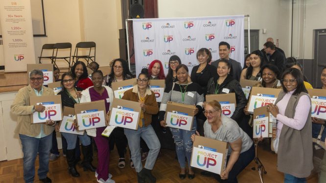 Comcast Awards $30,000 and 80 Laptops to Tec Centro Berks to Advance Digital Opportunity