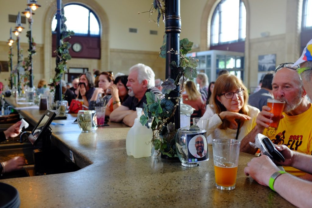 Reading Public Library to Hold Celebrity Bartender Fundraiser