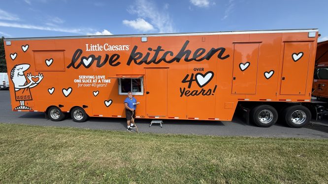Little Caesars Love Kitchen Brings Free Pizza to Hope Rescue Mission