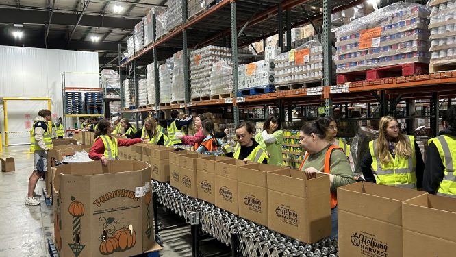 Helping Harvest to Make Thanksgiving Brighter for 20,000+ Neighbors