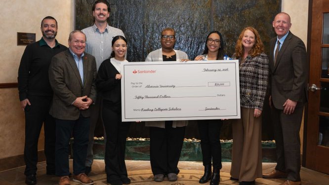 Santander US Gifts $50K to Support Reading Collegiate Scholars Program